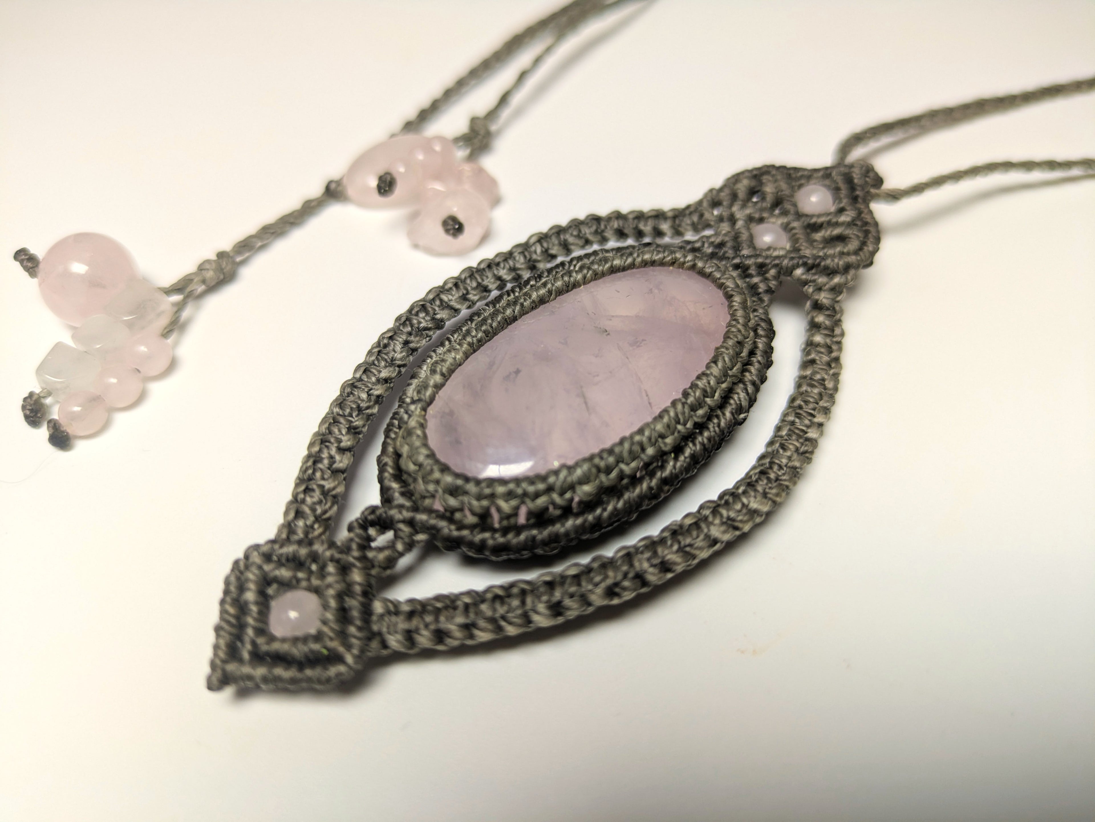 Collier Apesanteur Quartz Rose