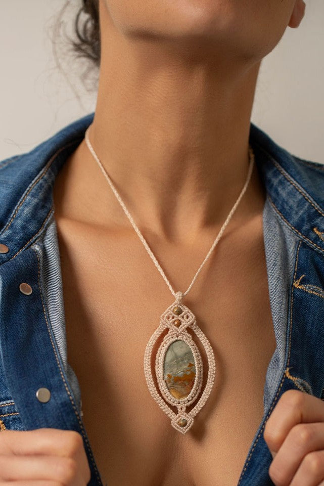 Collier APESANTEUR