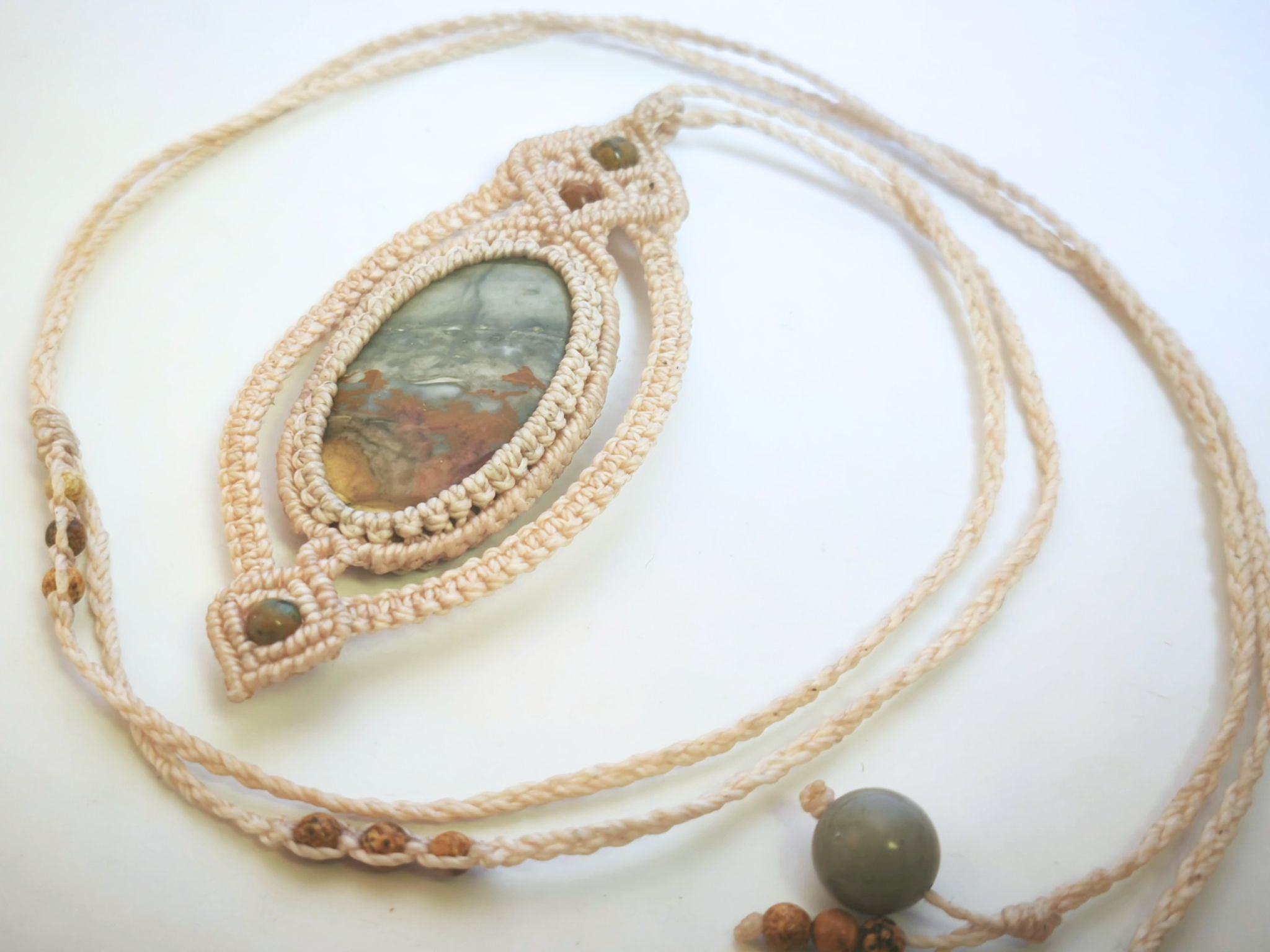 Collier APESANTEUR