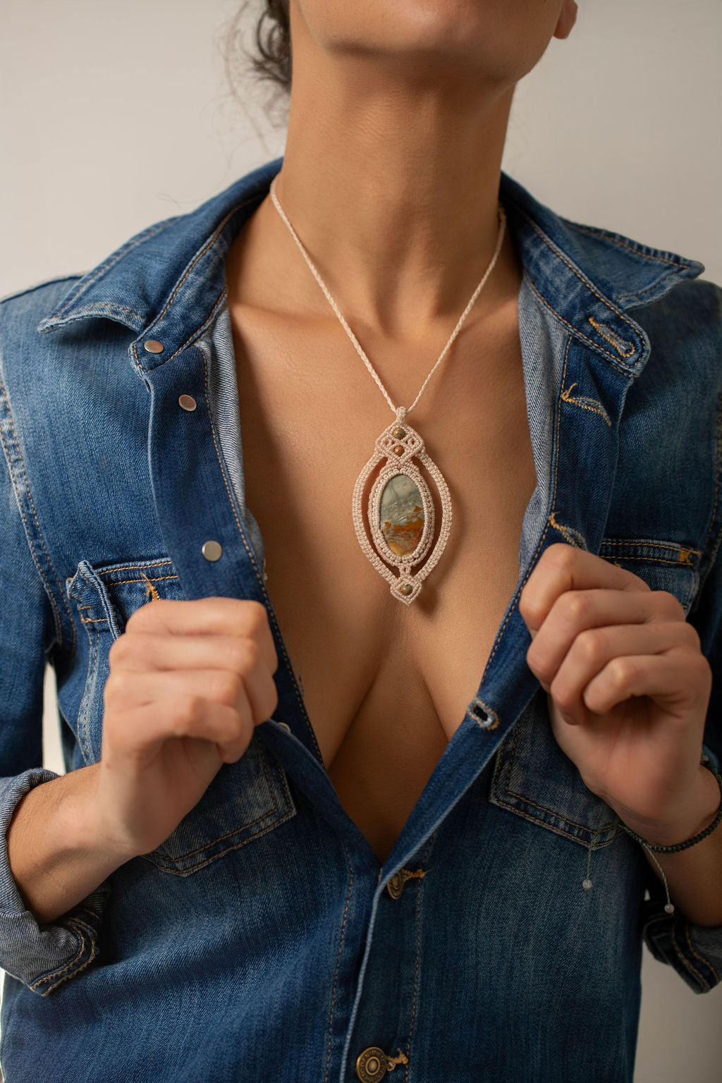 Collier APESANTEUR